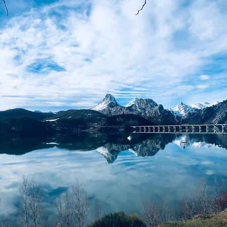 Los Toriles Los Espejos de la Reina Luaran gambar